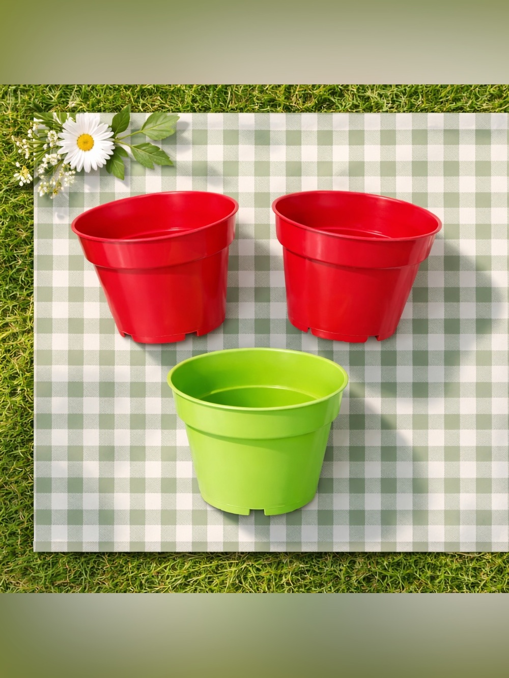 Set of 3 Vibrant Red and Green Plastic Planters